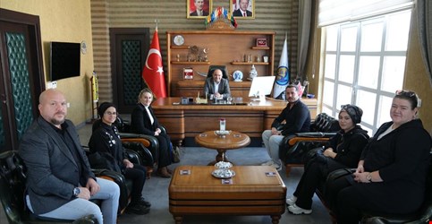 Gerişburnu Ömer Aygün  Okul Aile Birliği Başkanı Ali Şahin ve yönetimi