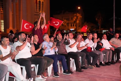 EUROBASKET 2025 YARI FİNAL HEYECANI SEYDİKEMER’DE DEV EKRANDA YAŞANDI