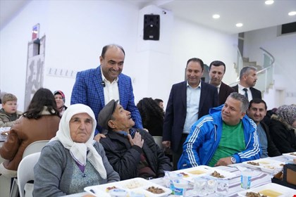 BAŞKAN AKDENİZLİ İFTARINI BELEDİYE PERSONELİYLE AÇTI AKDENİZLİ: “BİZ BÜYÜK BİR AİLEYİZ”